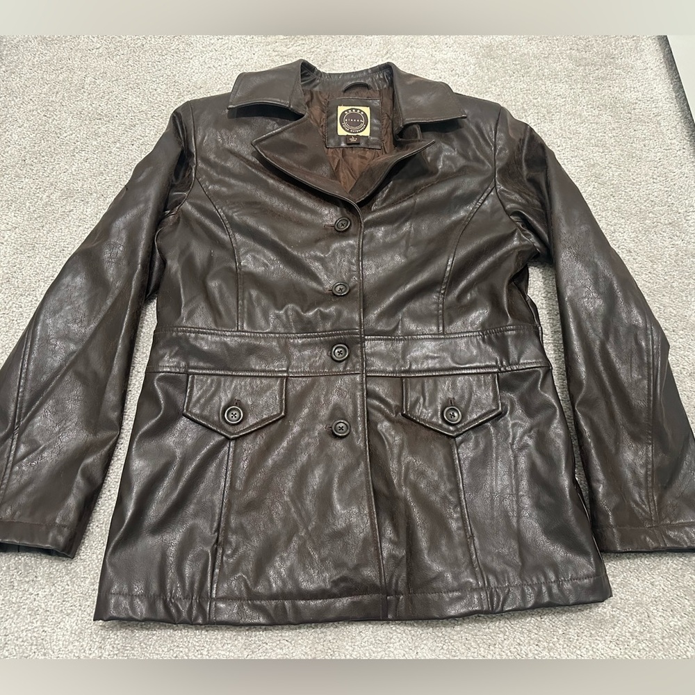 Giacca Faux Leather Button Up Jacket In Brown Size Large Vintage (MINOR WEAR)
